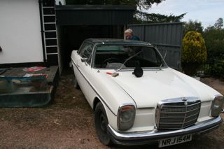 Mercedes with empty windscreen