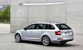 Skoda Superb Combi 2