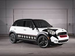 Mini Countryman 3 Kiss Special Edition side view